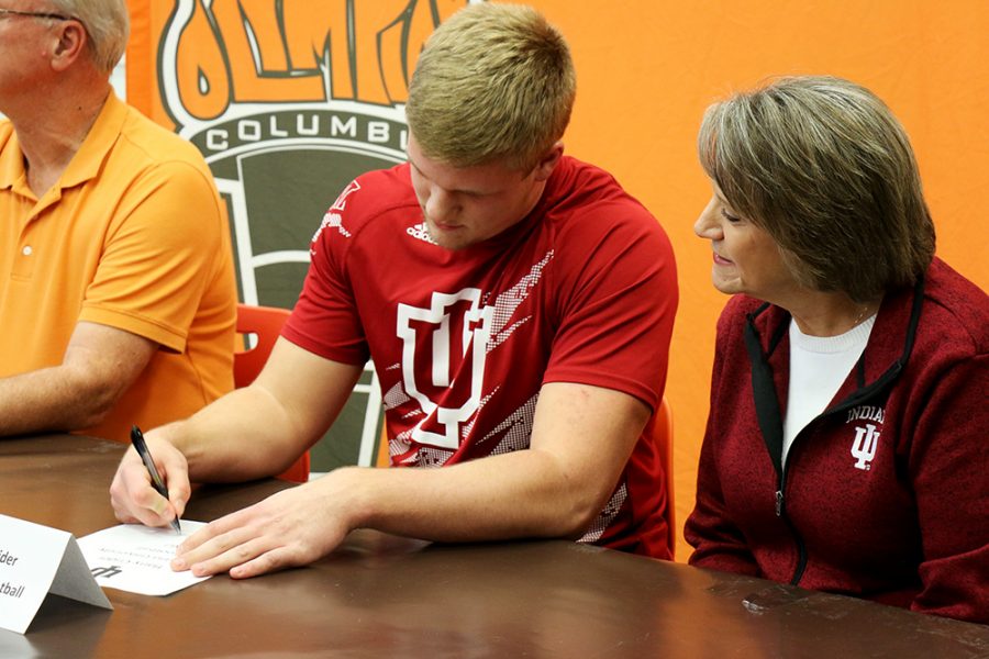 Harry Crider signs to play at Indiana University.