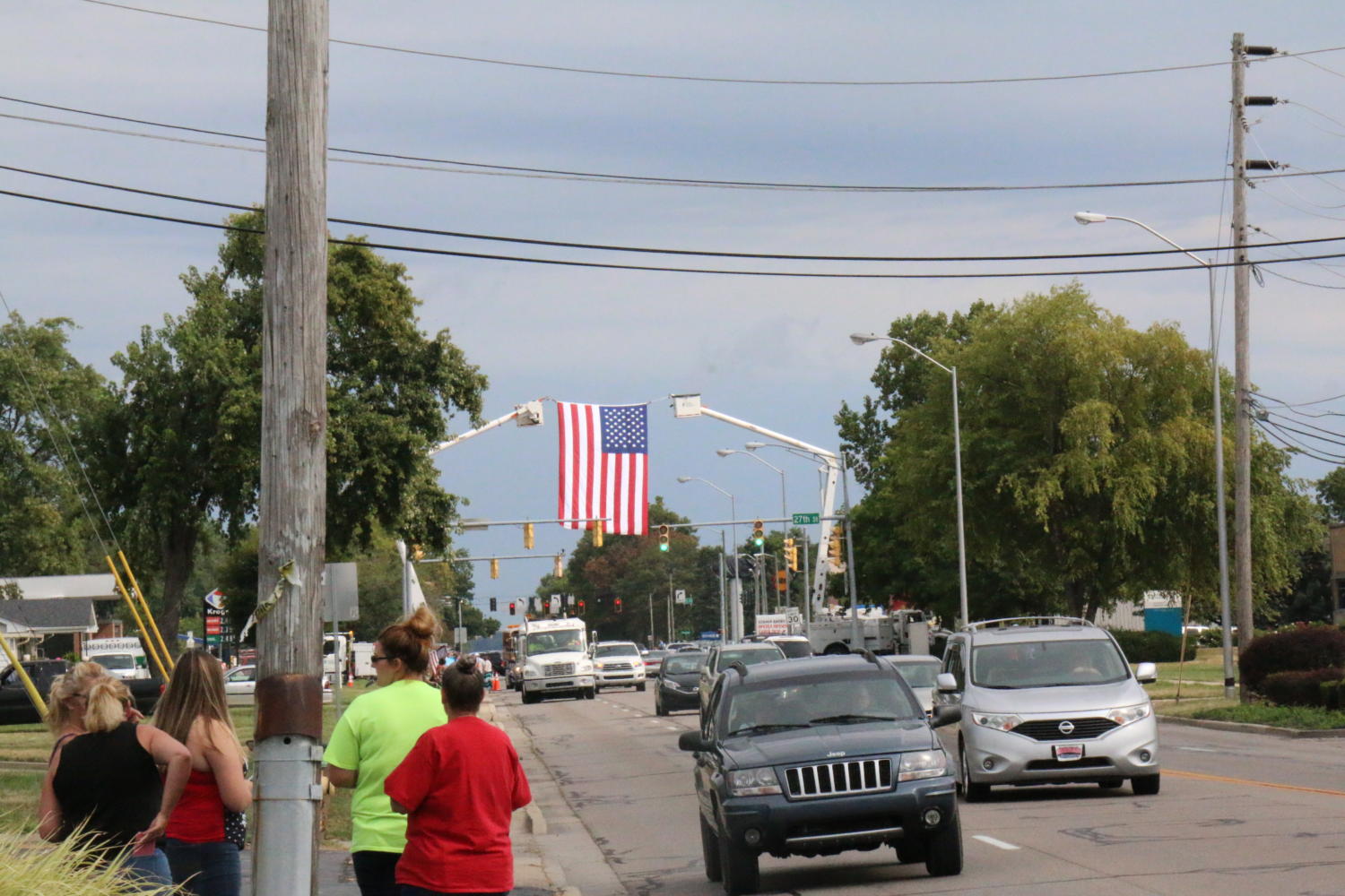 Community members anticipate Sgt. Hunters funeral procession.