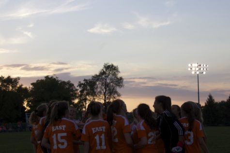The team huddled up right before the kick off.