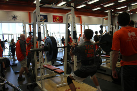 Sophomore Crase Bergman power cleans.